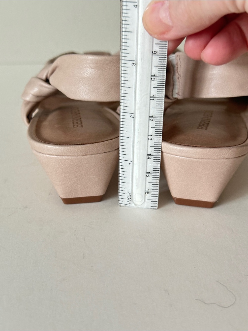 Bernardo Winifred Demi-wedge Blush Leather Knotted Women's Sandals, Sz 8M Preown - Picture 7 of 10